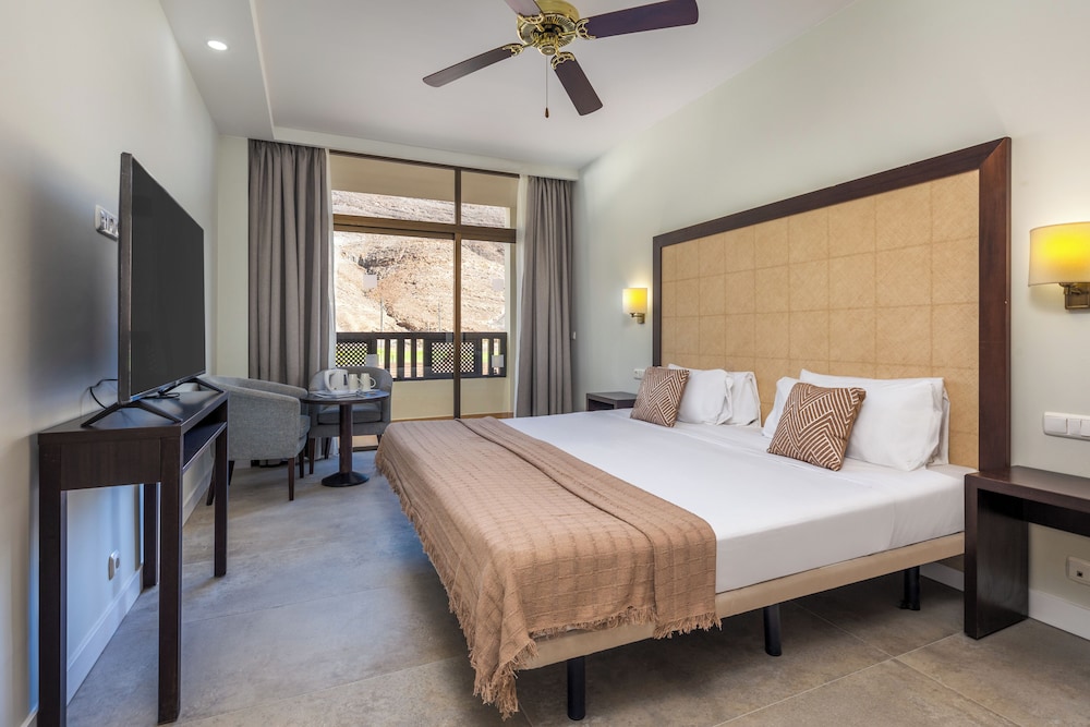 Standard Double Room (1 adult +1 child) photo 2