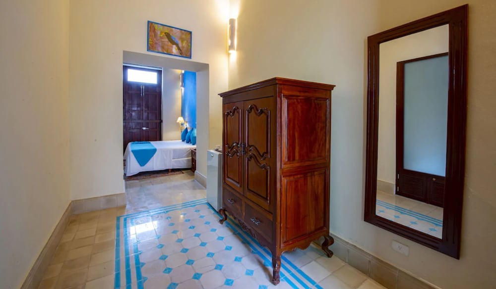 Deluxe Villa, 1 King Bed, Pool Access, Poolside - Photo 18