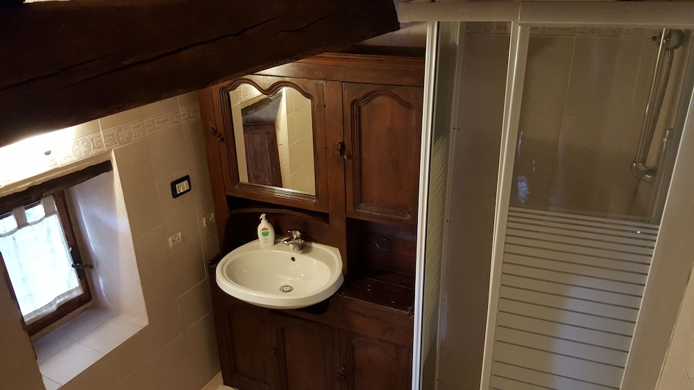 Apartment, 2 Bedrooms, Hill View photo 3