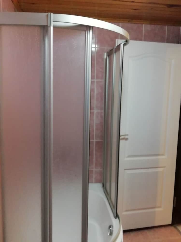 Deluxe Double Room, 1 Queen Bed, Smoking, Mountain View photo 2