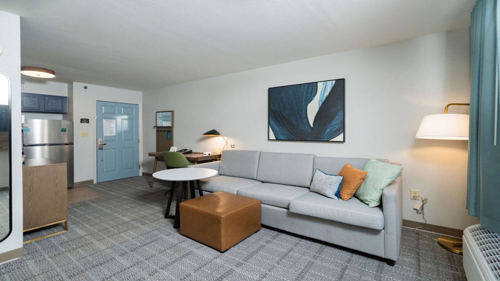 Room, 2 Bedrooms, Kitchen (Living & Dining Room) - Photo 4