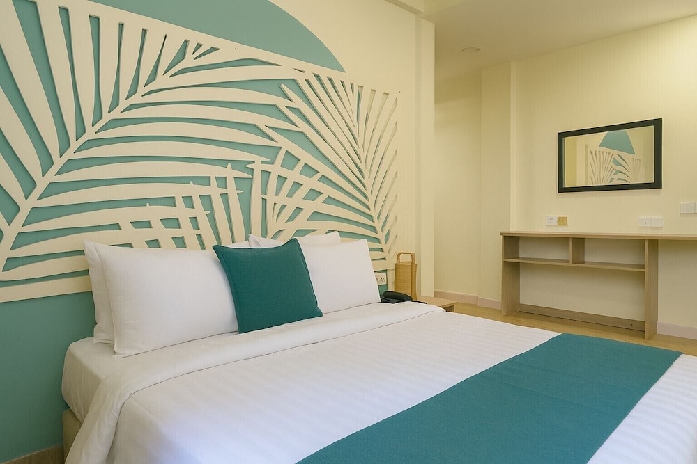 Deluxe Double Room, City View