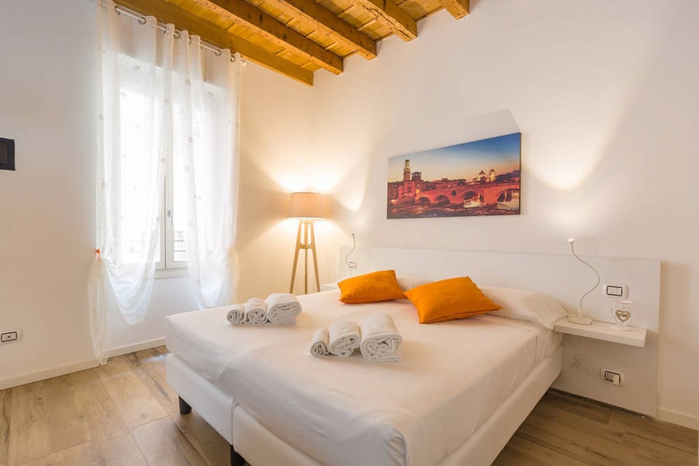 Apartment, 2 Bedrooms (Opera House - Via Frattini 2) photo 2