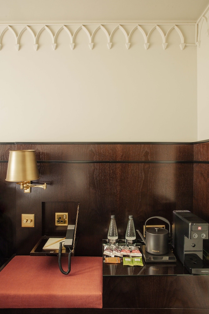 Cabin (Master) photo 3