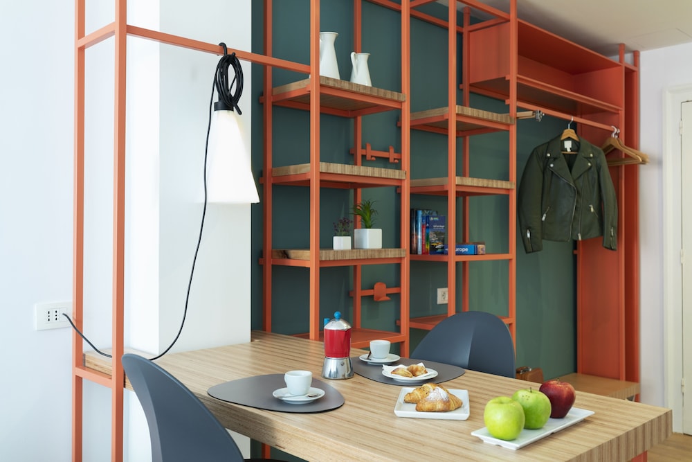 Basic Studio, 1 Double or 2 Twin Beds, Kitchenette, Mezzanine thumbnail 5