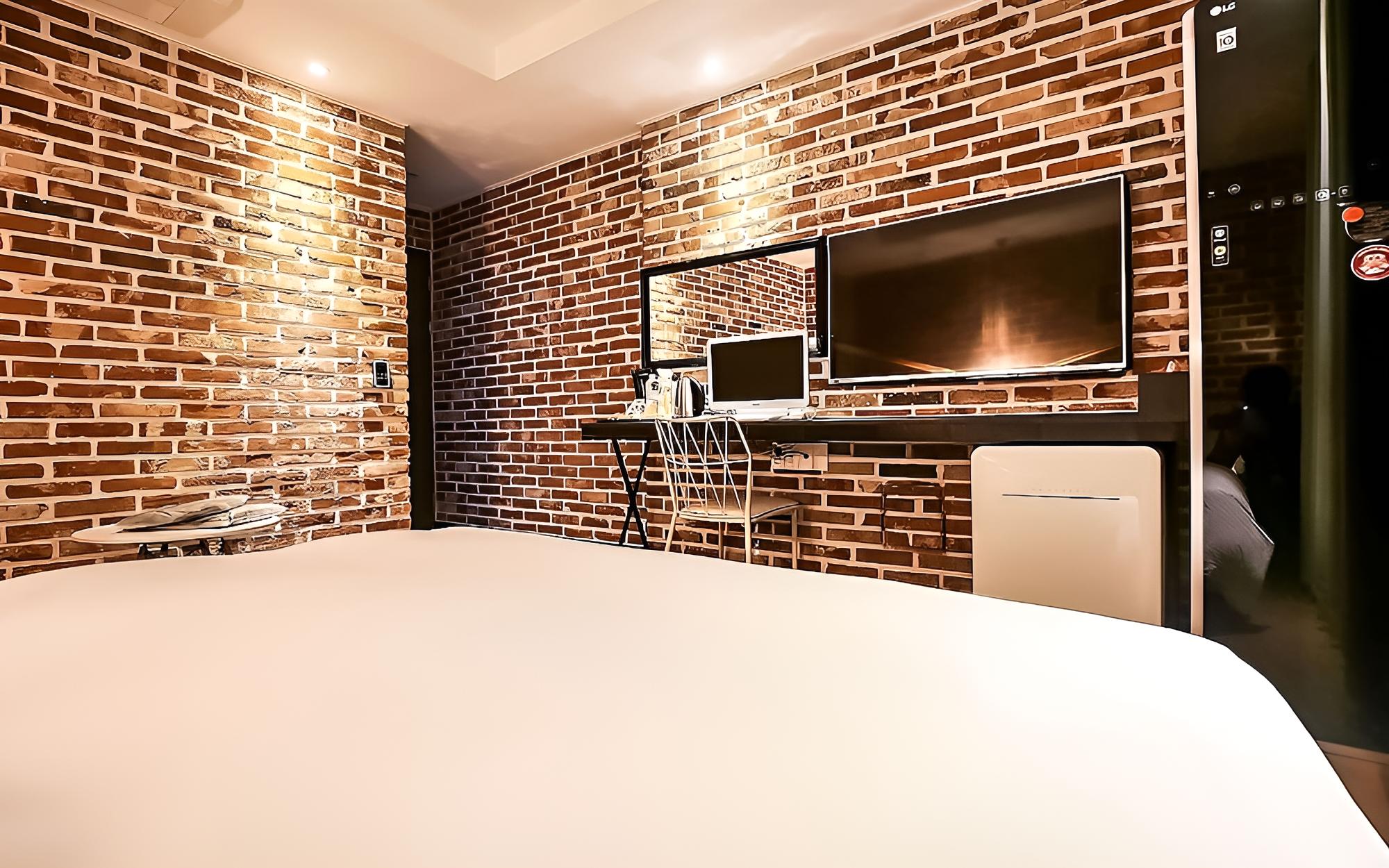 Room (Premium Movie Room (up to KRW 5000 di) - Photo 8