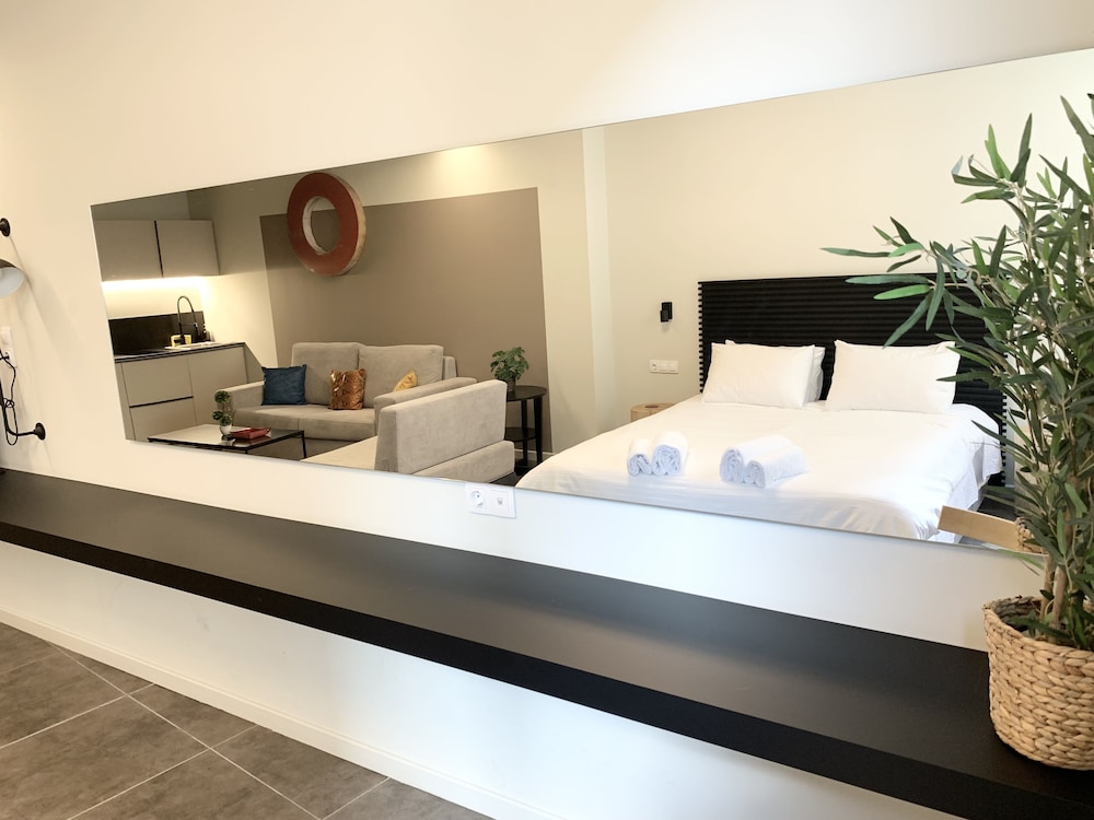 Deluxe Quadruple Room photo 2