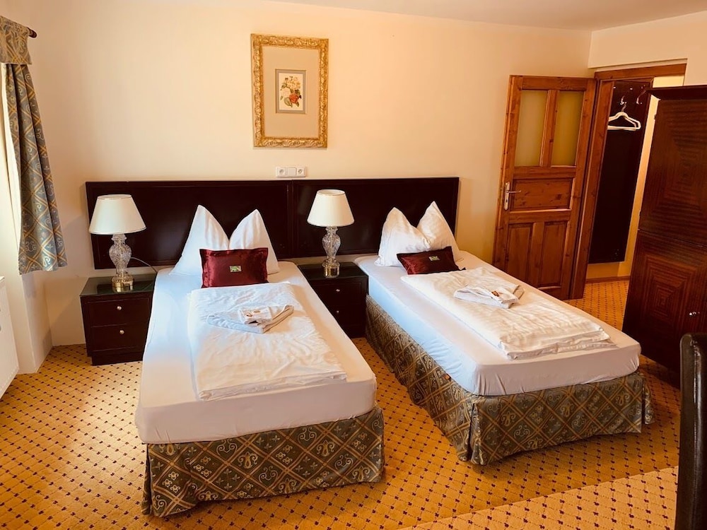 Family Quadruple Room, 1 Bedroom, City View, Annex Building photo 3