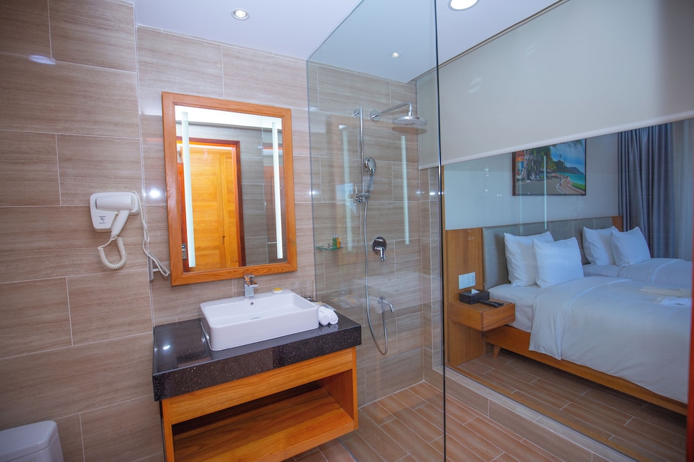 Deluxe Twin Room, City View photo 2
