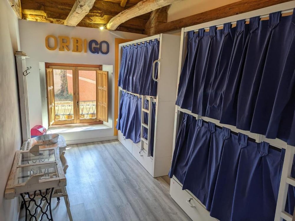 Dormitorio Compartido, No Fumar