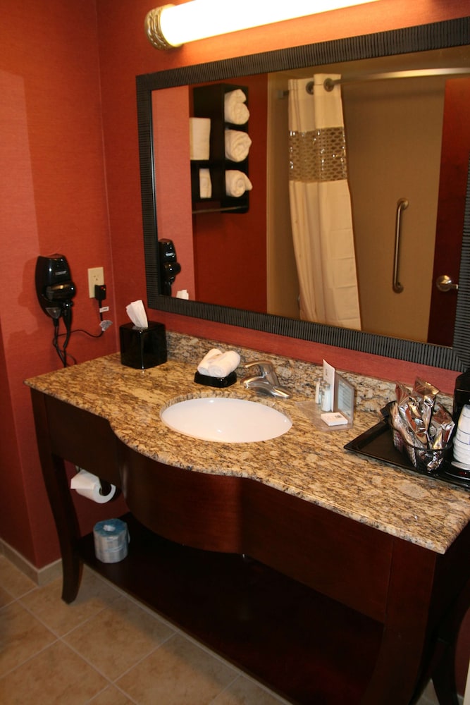 Room, 2 Queen Beds - Photo 6