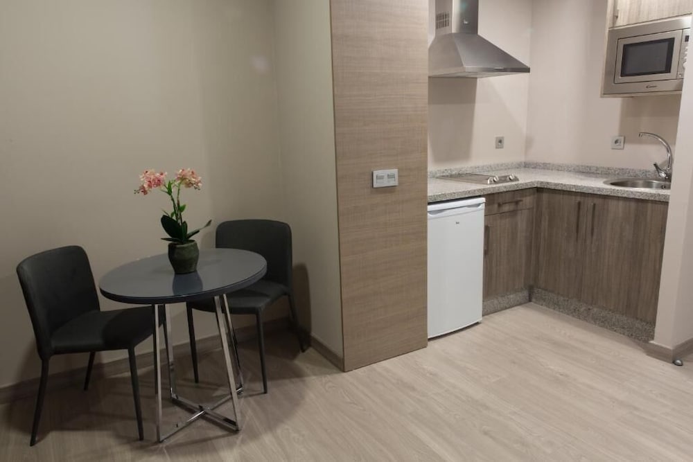 Family Apartment, 1 Bedroom, Balcony - Photo 3