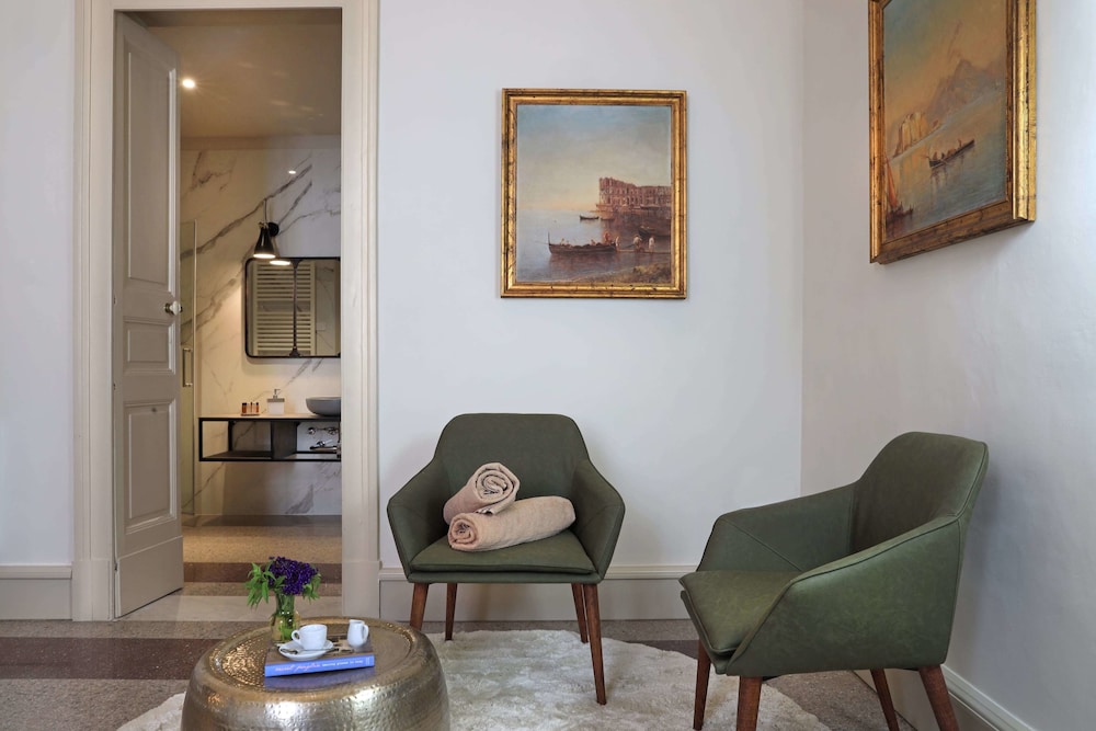 Classic Double Room - Photo 9