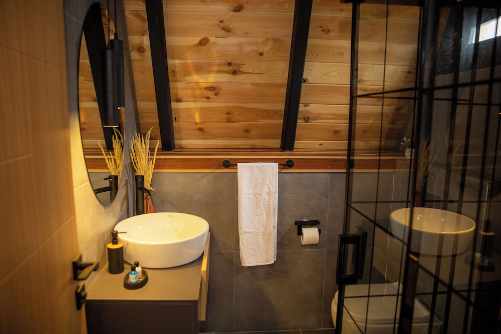 Luxury Bungalow, 1 Bedroom, River View photo 2