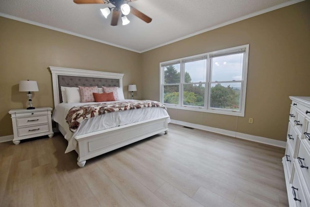 4-Bedroom Resort Suite photo 1