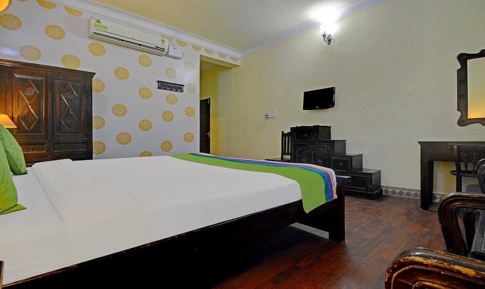 Deluxe Room - Photo 9