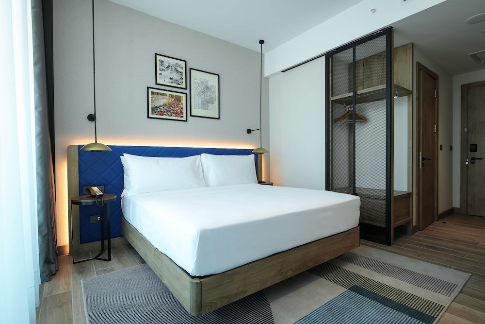 Room, 1 King Bed, Accessible