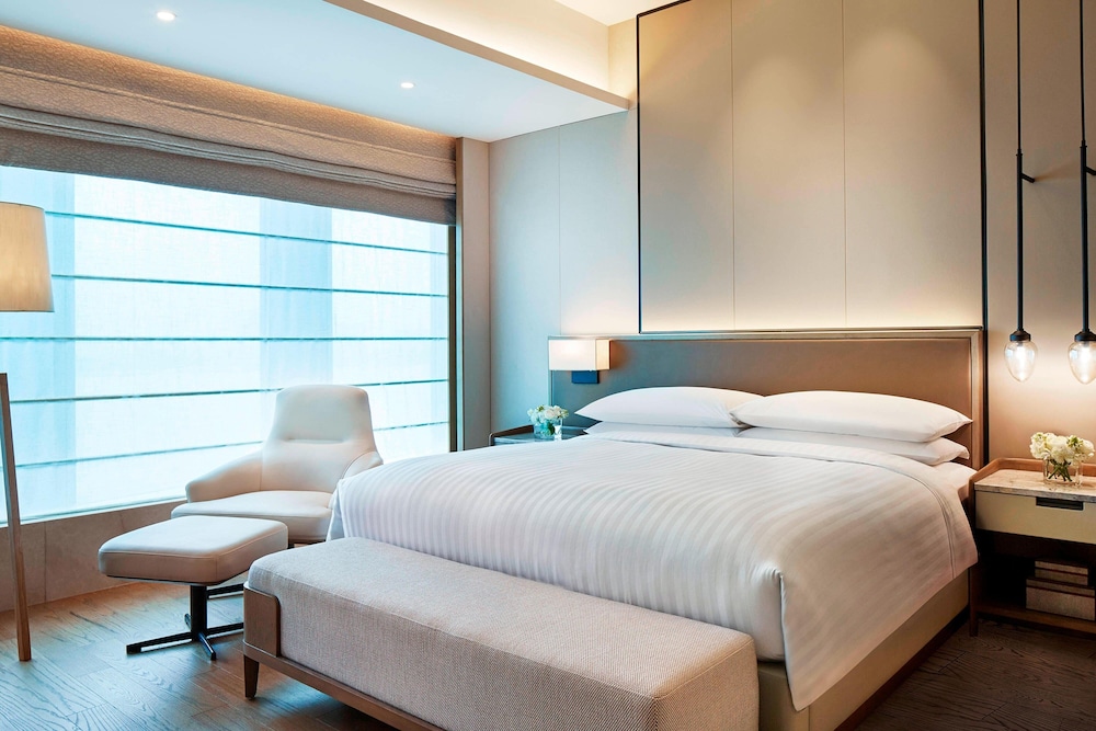 Club Suite, 1 Bedroom, River View photo 3