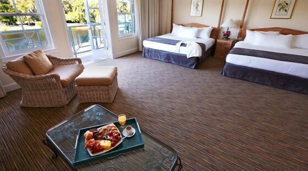 Deluxe Suite, 2 Queen Beds