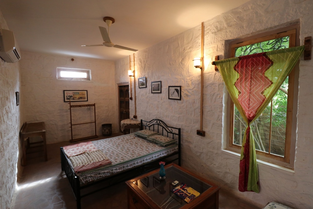 Courtyard View Room photo 1