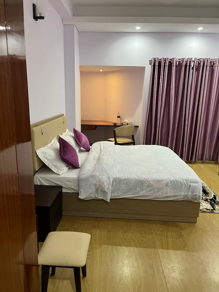 Deluxe Double Room, Pool View