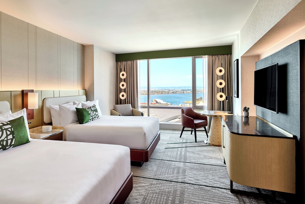 Premier Room, 2 Double Beds, Bay View (Spacious) - Photo 7