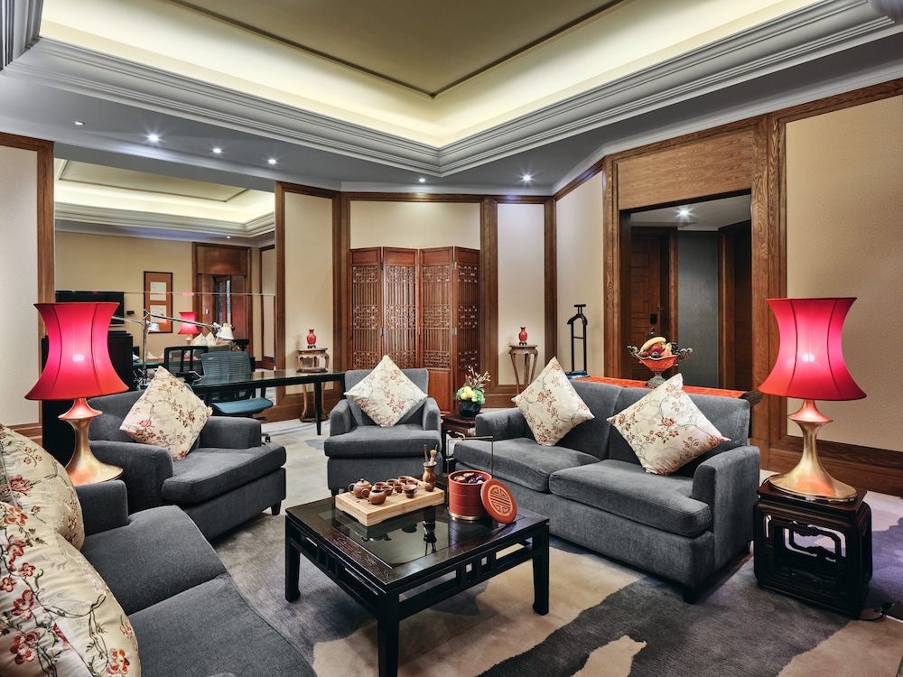 Suite (Chinese Theme) - Photo 1