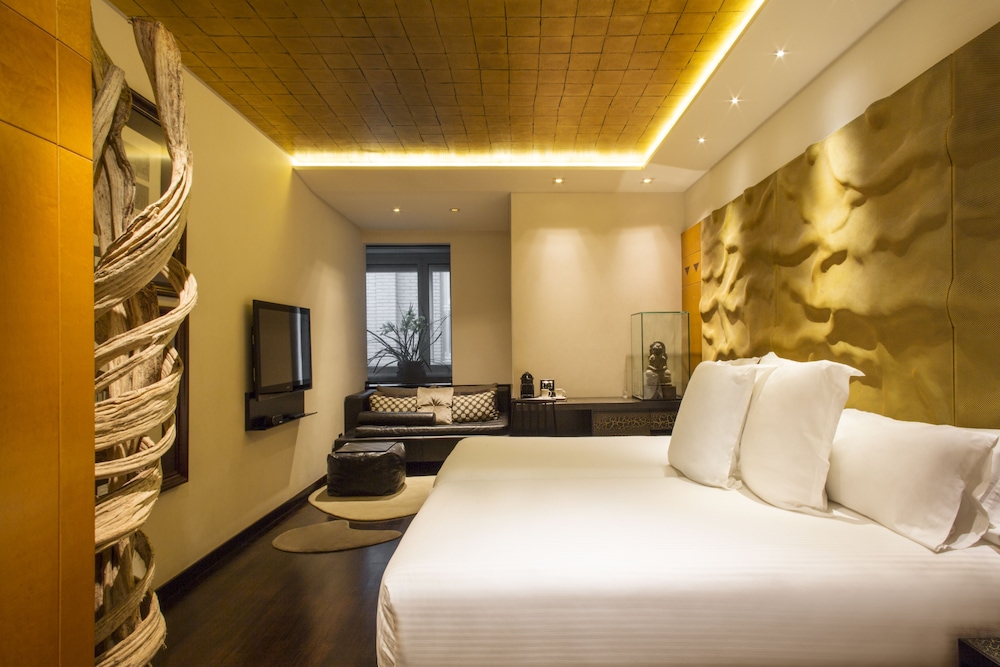 Executive Double Room Single Use thumbnail 6