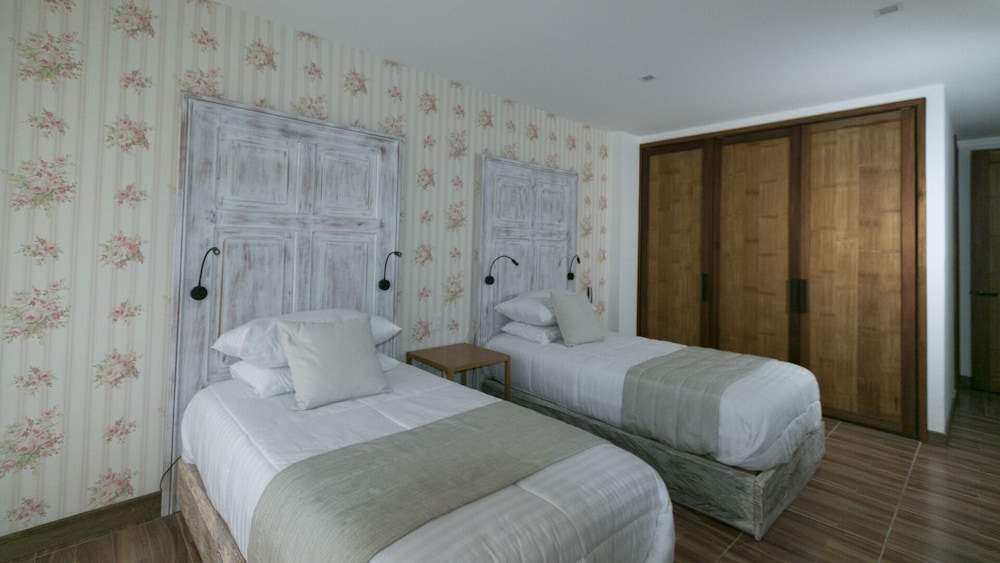 Twin Room, 2 Twin Beds photo 2