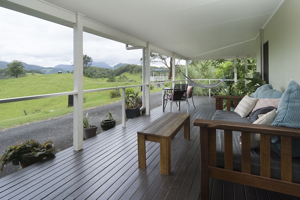 Standard Room, 1 Bedroom, Non Smoking, Balcony (Mt Warning View - B&B) photo 2