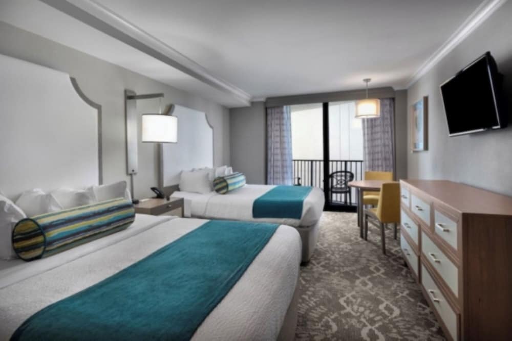 Palms Resort View Standard Room - Photo 1