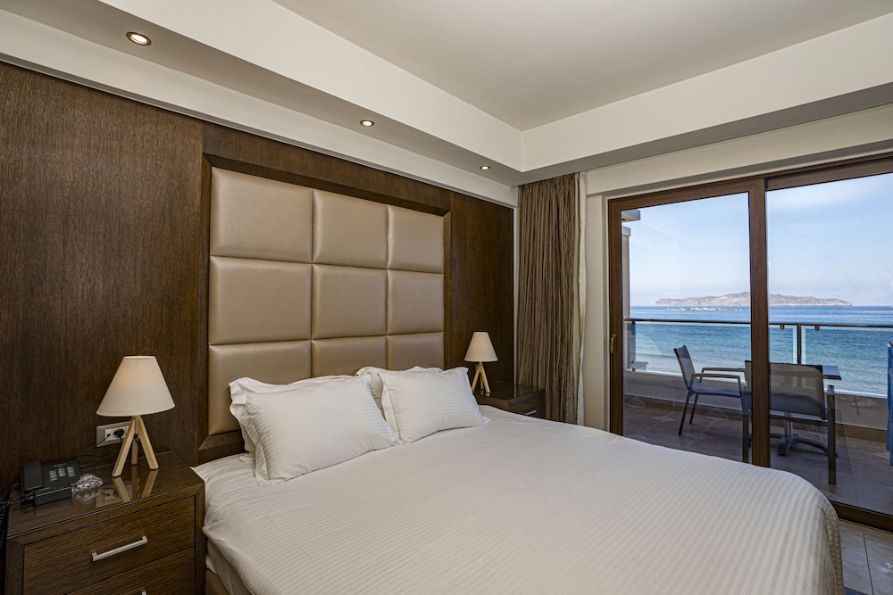 Superior Apartment, Sea View, Ground Floor