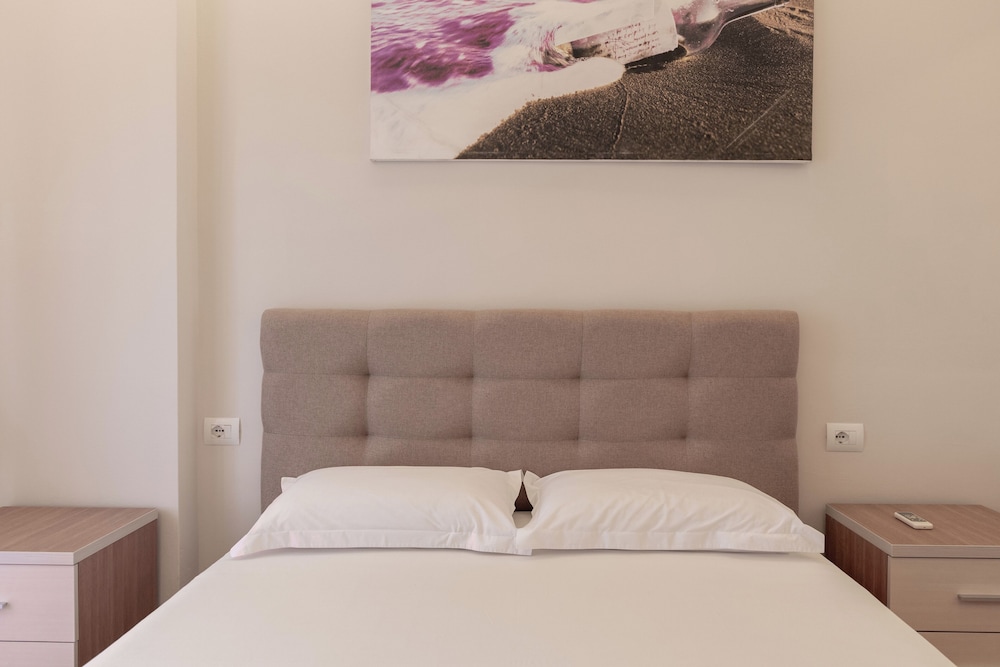 One-Bedroom Apartment with Balcony