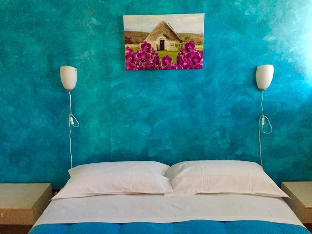 Economy Apartment, 2 Bedrooms, Non Smoking, Pool Access photo 3