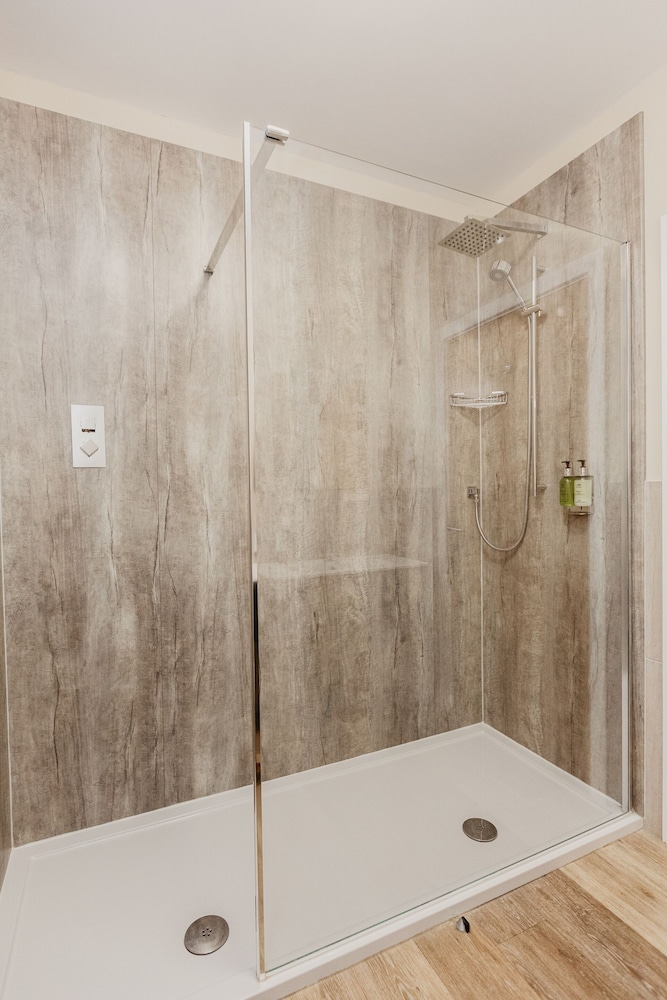 Executive Double Room, Ensuite - Photo 3