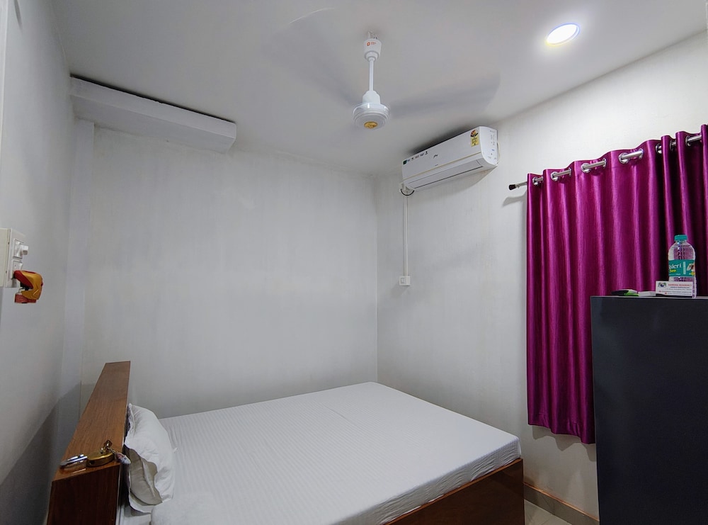 Basic Single Room photo 3
