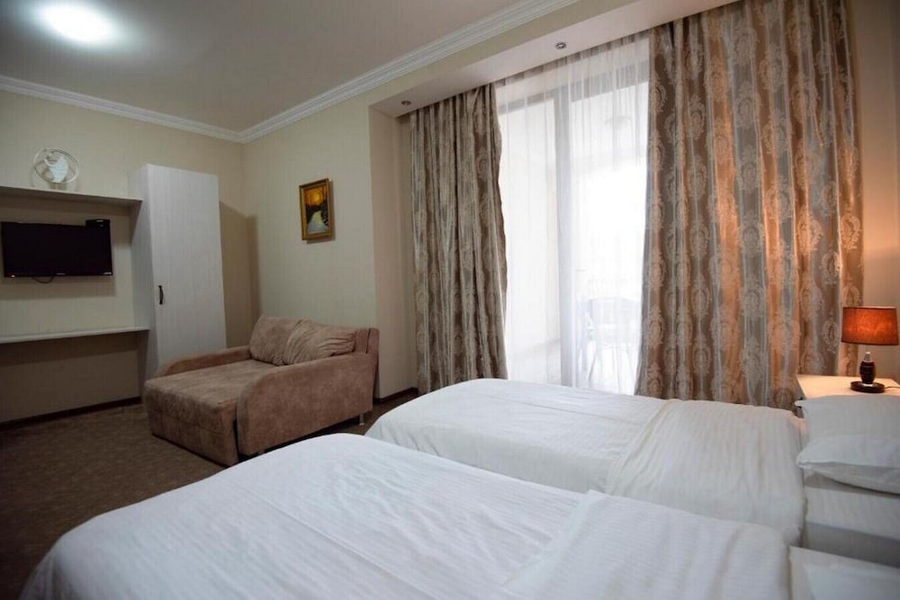 Standard Twin Room, 2 Twin Beds, City View