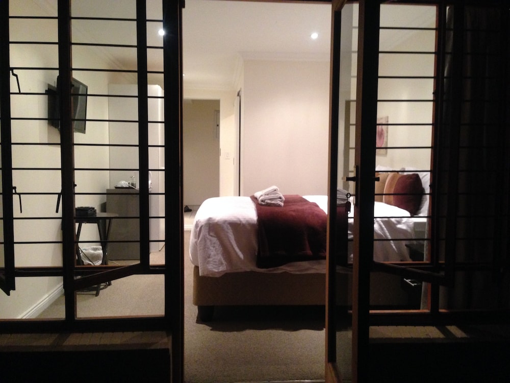 Exclusive Double Room, Private Bathroom, Pool View photo 1
