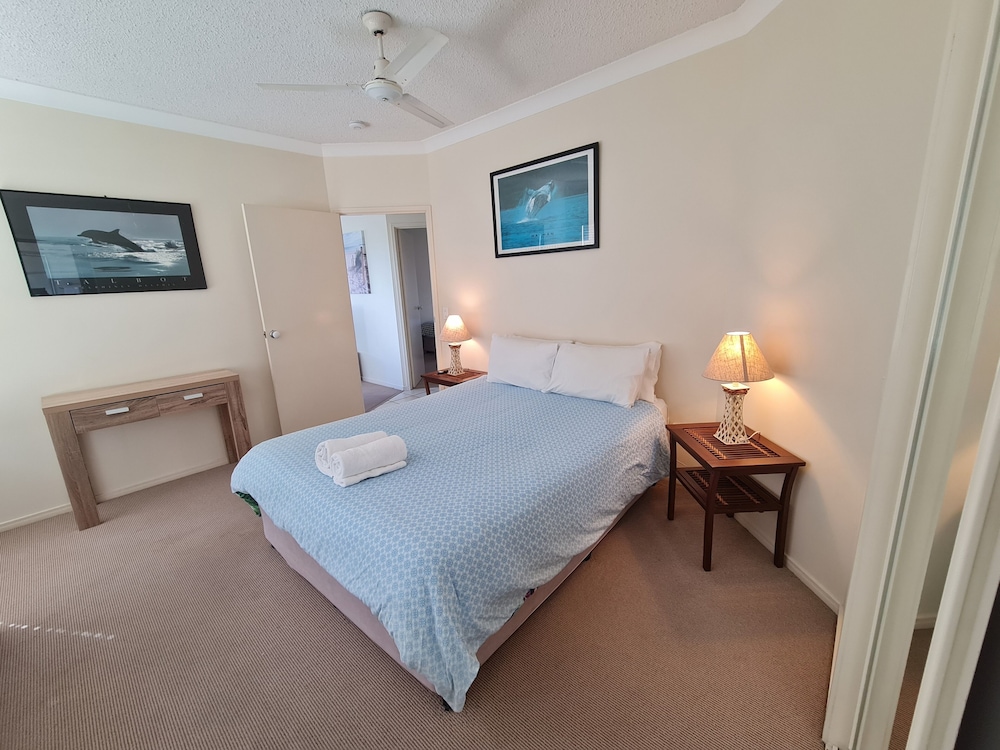 Family Apartment, 3 Bedrooms, Beachside photo 3