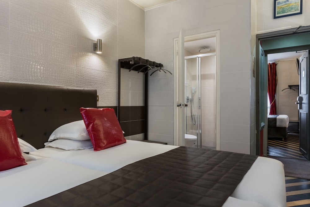 Classic Double or Twin Room, Courtyard Area photo 1