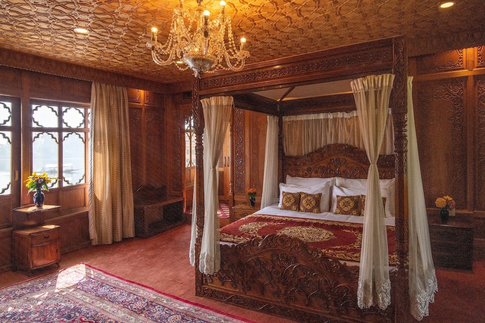 Shamah Suite