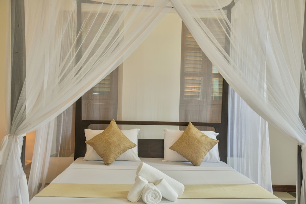Deluxe Room, Garden View - Photo 4