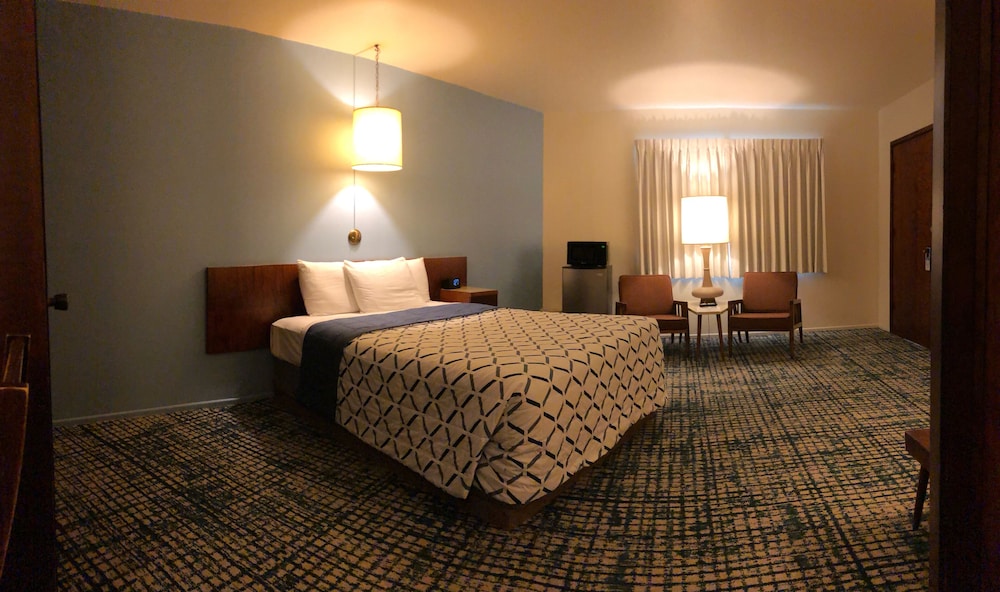 1 Queen Bed, Non Smoking - Photo 9