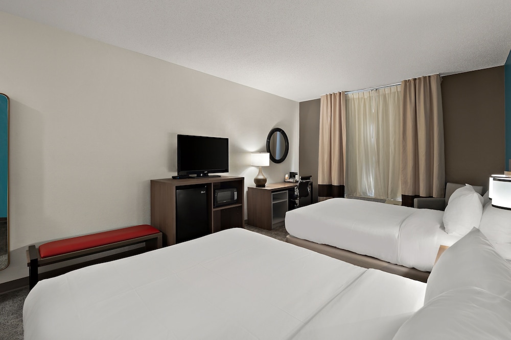 Standard Room, 2 Queen Beds - Photo 4