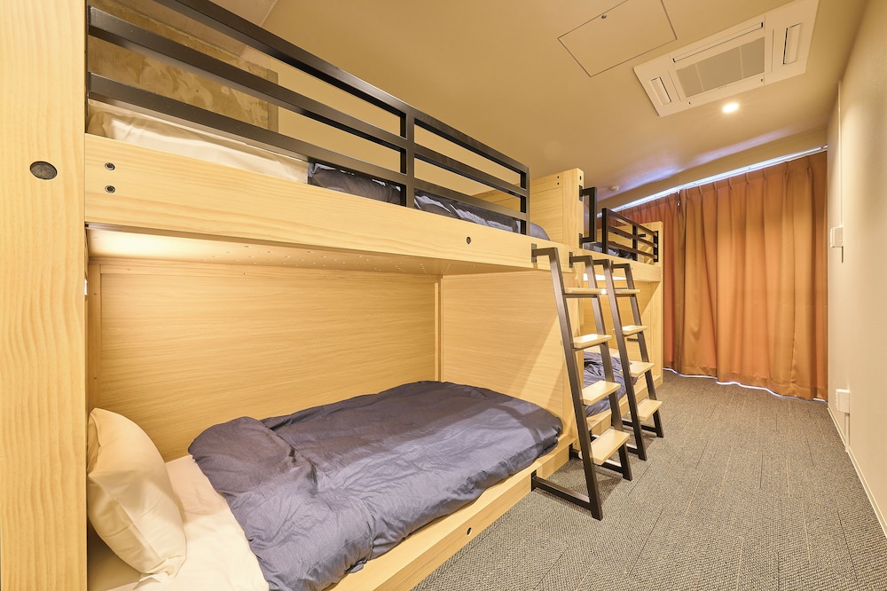 Private Room for 4 with Private Shower room, Non Smoking (2 Bunk Beds)