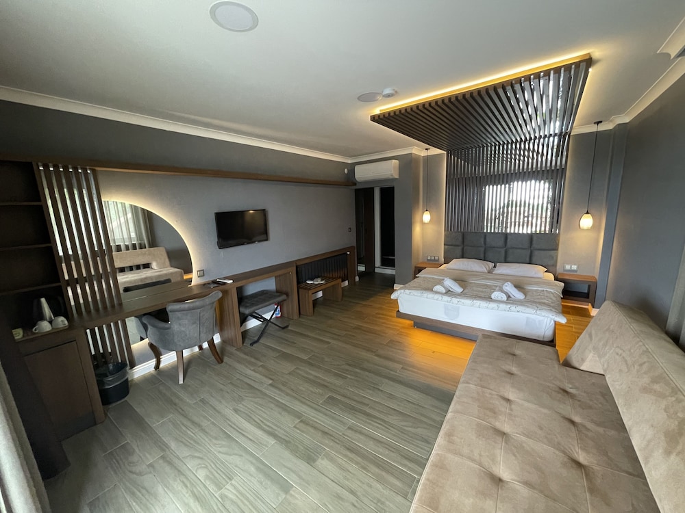 Honeymoon Double Room, 1 Double Bed, Jetted Tub, Sea View photo 1