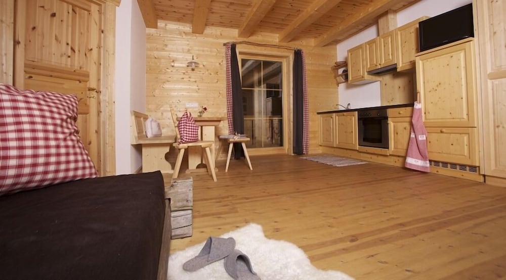 Deluxe Suite (3+2 pax) photo 3
