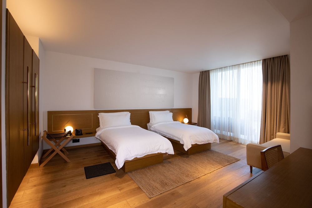 Superior Twin Suite With Private Balcony - Photo 2