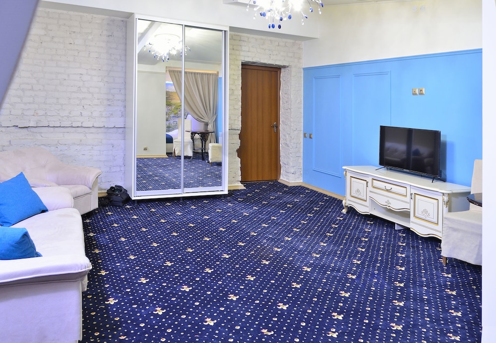 Superior Triple Room photo 3