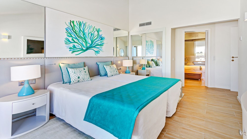 Penthouse, 2 Bedrooms, Lake View